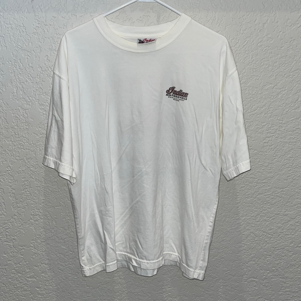 VINTAGE! Men’s White Indian Motorcycle Shirt w/ Back-hit (size medium)